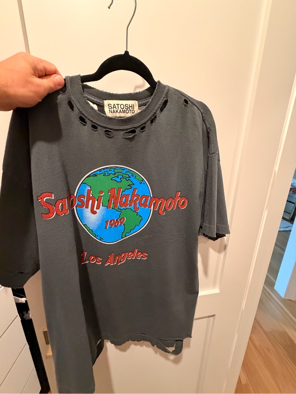 Kids' Distressed Globe Tee - Gray